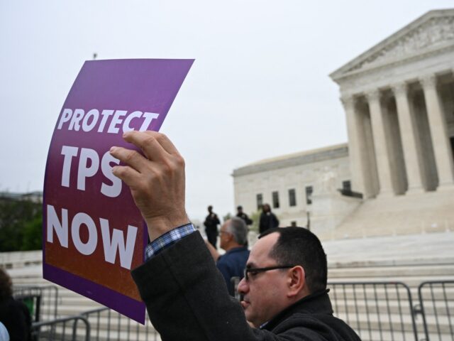 Juiz dos EUA proíbe Trump de acabar com status protegido para cidadãos iemenitas
