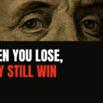 Imagem em close de Benjamin Franklin na moeda dos EUA acima do texto em negrito “Quando você perde, eles ainda ganham”, usado para criticar os mercados de previsão de Kalshi e as práticas comerciais de estilo de jogo. Kalshi responde à FairPredicts com cessar e desistir da campanha ‘Kalshi Lies’