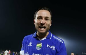 Kapten Persib Marc Klok Dituding Lakukan Rasisme ke Pemain Bhayangkara, Dilaporkan ke Komdis PSSI Kapten Persib Marc Klok Dituding Lakukan Rasisme ke Pemain Bhayangkara, Dilaporkan ke Komdis PSSI