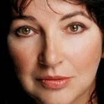 Kate Bush ganha o primeiro prêmio de filme por estreia na direção: 'Que maravilha!' (EXCLUSIVO)
