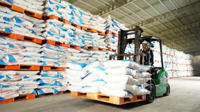 Kawal Musim Tanam 2026, Petrokimia Gresik Amankan Stok Pupuk 219.648 Ton
