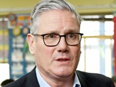 Keir Starmer à beira do abismo ao se recusar a mudar para ‘esquerda ou direita’ após as eleições locais martelando: atualizações ao vivo Keir Starmer à beira do abismo ao se recusar a mudar para 'esquerda ou direita' após as eleições locais martelando: atualizações ao vivo