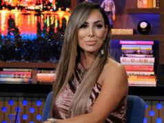 Kelly Dodd, ex-aluna de ‘RHOC’, foi esbofeteada por acusação de pornografia de vingança e pode pegar pena de prisão: relatório Kelly Dodd, ex-aluna de 'RHOC', foi esbofeteada por acusação de pornografia de vingança e pode pegar pena de prisão: relatório