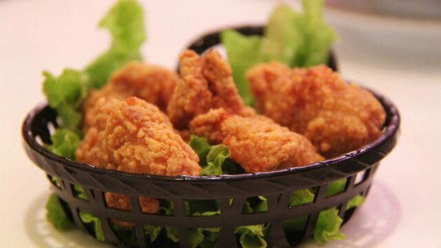 Kenapa Camilan Kulit Ayam Makin Diburu? Ternyata Ini Alasannya
