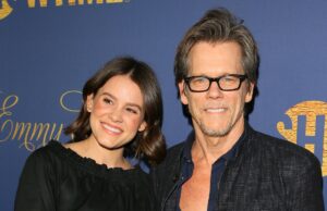 Kevin Bacon diz que foi atacado por abelhas enquanto caminhava com a filha Sosie Bacon: “Eles foram atrás de mim” Kevin Bacon diz que foi atacado por abelhas enquanto caminhava com a filha Sosie Bacon: “Eles foram atrás de mim”