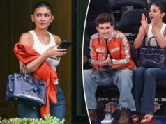 Kylie Jenner leva bolsa Birkin ‘Knicks blue’ de US $ 63 mil para o jogo dos playoffs com Timothée Chalamet Kylie Jenner leva bolsa Birkin 'Knicks blue' de US $ 63 mil para o jogo dos playoffs com Timothée Chalamet