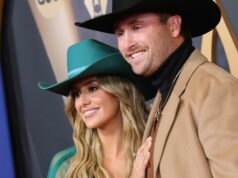 Lainey Wilson se casa com Devlin ‘Duck’ Hodges perto de uma cachoeira depois de sobreviver à tempestade de diligência Lainey Wilson se casa com Devlin 'Duck' Hodges perto de uma cachoeira depois de sobreviver à tempestade de diligência