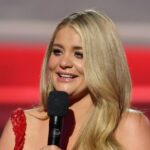 Chegada de destaque no Red Carpet Academy of Country Music Awards ACMs 2026