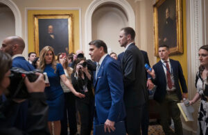 Levados ao limite, os republicanos mostram raro desafio às exigências de Trump Levados ao limite, os republicanos mostram raro desafio às exigências de Trump