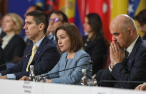 Líderes da Moldávia criticam movimento russo em busca de cidadania para região separatista Líderes da Moldávia criticam movimento russo em busca de cidadania para região separatista