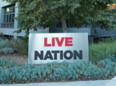 Live Nation registra crescimento geral no primeiro trimestre, apesar do impacto de US$ 450 milhões devido ao acordo e litígio do Departamento de Justiça Live Nation registra crescimento geral no primeiro trimestre, apesar do impacto de US$ 450 milhões devido ao acordo e litígio do Departamento de Justiça