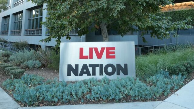 Live Nation registra crescimento geral no primeiro trimestre, apesar do impacto de US$ 450 milhões devido ao acordo e litígio do Departamento de Justiça
