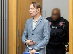 Madeleine McCann suspeita que Christian Brueckner deveria ser julgado na Grã-Bretanha ‘por seu sequestro e assassinato’, diz a Polícia Metropolitana Detetives da Polícia Metropolitana estão supostamente pressionando para que Christian Brueckner seja julgado na Grã-Bretanha pelo sequestro e assassinato de Madeleine McCann