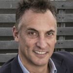 Catalano, coproprietário da Australian Community Media, pediu fiança após o incidente durante uma audiência no tribunal tarde da noite.