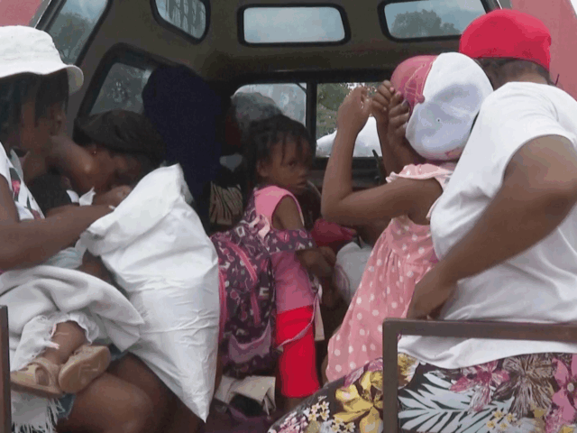 Mais centenas de deslocados à medida que a violência das gangues aumenta na capital do Haiti
