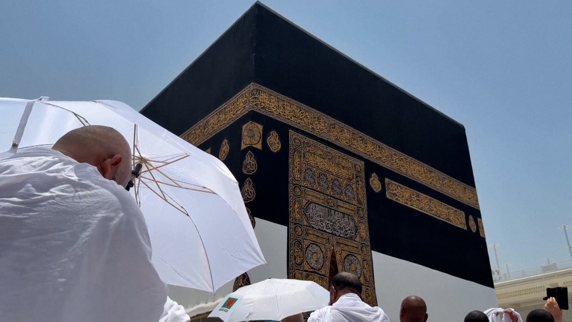 Mais de 1,6 milhão de peregrinos chegam à Arábia Saudita para a peregrinação do hajj