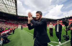 Man Utd enfrenta competição de transferência do Barcelona pelo zagueiro do Borussia Dortmund, já que o preço já está definido Man Utd enfrenta competição de transferência do Barcelona pelo zagueiro do Borussia Dortmund, já que o preço já está definido