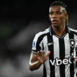 Man Utd reacende busca de transferência de Danilo enquanto a saída do Botafogo se aproxima