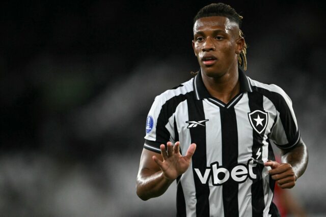 Man Utd reacende busca de transferência de Danilo enquanto a saída do Botafogo se aproxima
