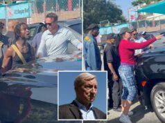 Manifestante aponta faca para funcionário de Tom Steyer em evento de campanha em Los Angeles – enquanto um vídeo selvagem mostra ativistas furiosos confrontando o bilionário Manifestante aponta faca para funcionário de Tom Steyer em evento de campanha em Los Angeles – enquanto um vídeo selvagem mostra ativistas furiosos confrontando o bilionário