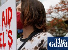 Manifestantes pressionam Portland para investigar uma empresa que parece fornecer tecnologia de drones para Israel Manifestantes pressionam Portland para investigar uma empresa que parece fornecer tecnologia de drones para Israel