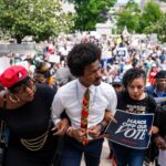 Manifestantes se manifestam em Louisiana e Tennessee contra o redistritamento