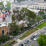 Mariachi e almôndegas enquanto centenas comparecem para a inauguração da Culver City IKEA