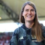 Marie-Louise Eta se torna a primeira mulher treinadora a vencer um jogo da Bundesliga