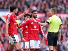 Mark Clattenburg dá o veredicto sobre o gol de Matheus Cunha enquanto Gary Neville bate a chamada ‘ridícula’ do VAR Mark Clattenburg dá o veredicto sobre o gol de Matheus Cunha enquanto Gary Neville bate a chamada 'ridícula' do VAR