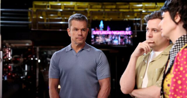 Matt Damon retorna como Brett Kavanaugh no ‘SNL’ e dá presente de Dia das Mães às mães
