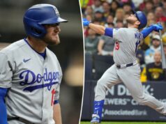 Max Muncy, dos Dodgers, ‘otimista’ após levar uma pancada no pulso; Raios X negativos Max Muncy, do Los Angeles Dodgers, reage após ser atingido por um arremesso.