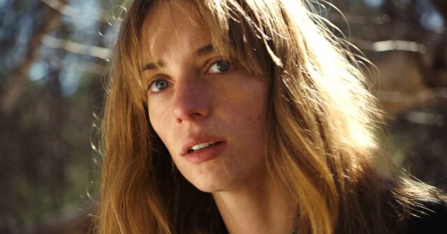 Maya Hawke aprendeu o que realmente é o amor
