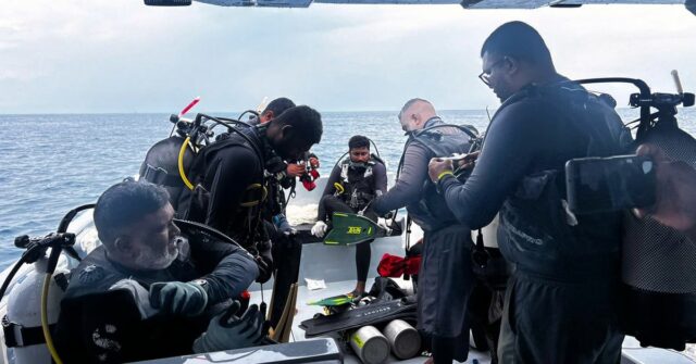 Mergulhador militar morre procurando corpos de quatro italianos em caverna subaquática das Maldivas
