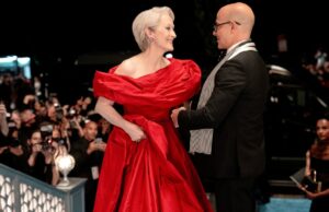 Meryl Streep elogia Stanley Tucci por ter uma ‘elegância em sua heterossexualidade’: ‘Às vezes é mais difícil para homens heterossexuais’ Meryl Streep elogia Stanley Tucci por ter uma 'elegância em sua heterossexualidade': 'Às vezes é mais difícil para homens heterossexuais'