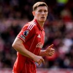 Michael Carrick elogia Elliot Anderson, alvo de transferência do Man Utd, antes do confronto com o Nottingham Forest