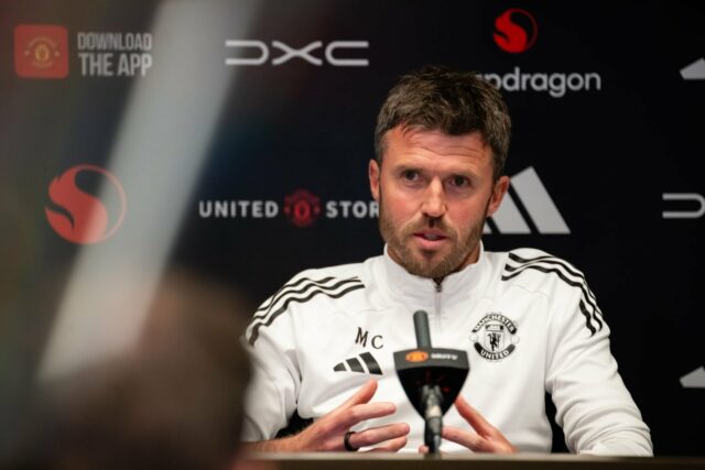Michael Carrick 'não teve que dizer muito' para a estrela do Man Utd e está 'realmente consciente' de sua abordagem
