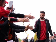 Michael Owen está agora convencido de que ‘incrível’ Bruno Fernandes está ‘capturando’ a ‘influência’ de um ícone do Man Utd Michael Owen está agora convencido de que 'incrível' Bruno Fernandes está 'capturando' a 'influência' de um ícone do Man Utd