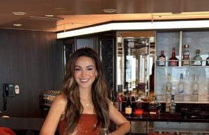 Michelle Keegan compartilhou um vislumbre de sua escapadela ‘mágica’ em família com o marido Mark Wright e a filha Palma, de 14 meses, enquanto eles desfrutavam de uma viagem à Disney World antes de embarcarem em um luxuoso cruzeiro no Caribe Michelle Keegan acessou o Instagram com uma série de fotos ensolaradas de sua escapadela 'mágica' em família no domingo