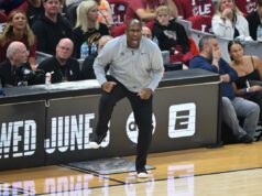 Mike Brown provou que todos os que duvidavam estavam errados depois de estar longe de ser a primeira escolha dos Knicks Mike Brown provou que todos os que duvidavam estavam errados depois de estar longe de ser a primeira escolha dos Knicks
