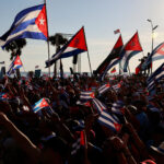 Milhares de pessoas em Cuba manifestam-se por Raúl Castro em protesto contra a acusação dos EUA