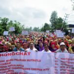 Milhares de pessoas em Manipur, na Índia, marcam três anos desde o início dos confrontos étnicos