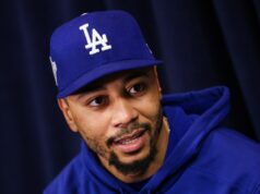 Mookie Betts pode ter data de retorno definida para Dodgers: relatório Mookie Betts pode ter data de retorno definida para Dodgers: relatório