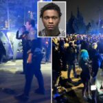 Motorista atropelado por tentativa de homicídio por supostamente atropelar 5 policiais de Chicago durante uma selvagem 'aquisição de adolescentes'