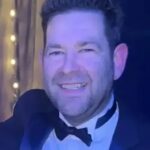Richard Smith, gerente de vendas de uma empresa de segurança contra incêndio, sofreu graves ferimentos na cabeça no incidente que teria acontecido durante a hora do rush noturno em Norwich.