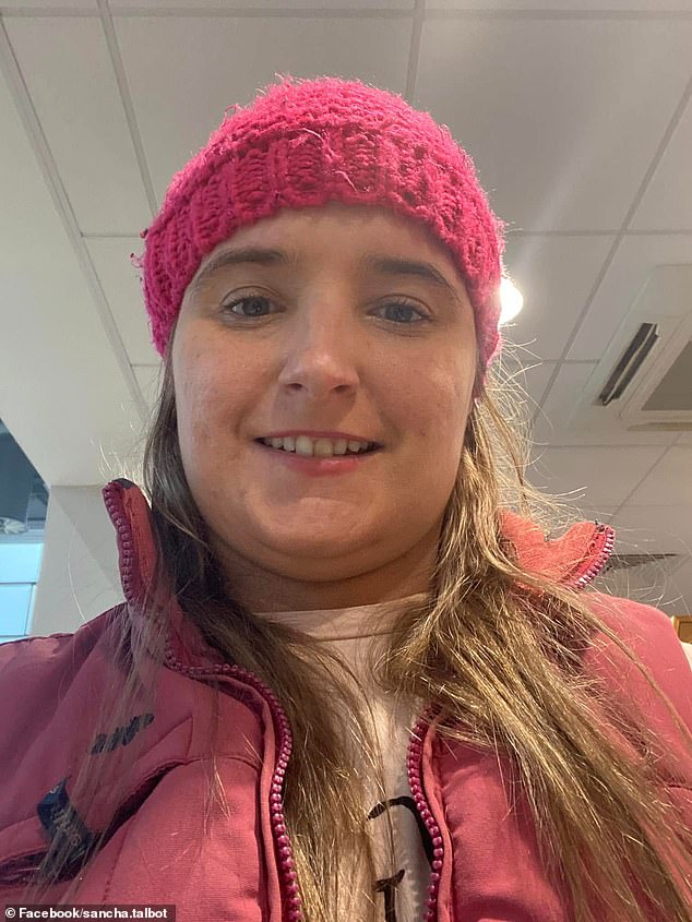 Sancha Talbot, da Irlanda do Norte, foi forçada a cancelar uma viagem dos sonhos para Creta depois que a Aer Lingus negou a viagem de seu cão-guia Skye