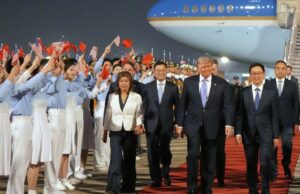 Mundo assiste à chegada de Trump a Pequim Mundo assiste à chegada de Trump a Pequim