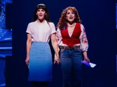 Musical de ‘Beaches’ será encerrado na Broadway após receber nenhuma indicação ao Tony Musical de 'Beaches' será encerrado na Broadway após receber nenhuma indicação ao Tony