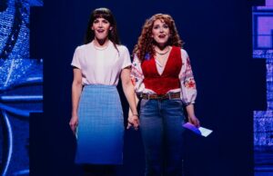 Musical de ‘Beaches’ será encerrado na Broadway após receber nenhuma indicação ao Tony Musical de 'Beaches' será encerrado na Broadway após receber nenhuma indicação ao Tony
