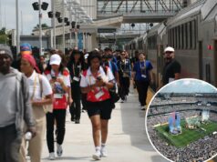 NJ Transit reduz os preços dos bilhetes de trem da Copa do Mundo de Nova York para MetLife – e ainda tem uma margem de lucro de 800% Pessoas chegando na plataforma do trem do estádio.