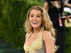NUNCA acaba! A batalha de Blake Lively e Justin Baldoni continua enquanto ela exige que ele pague honorários advocatícios por seu processo de difamação fracassado, dias após o acordo chocante Blake Lively - que voltou ao tapete vermelho do Met Gala poucas horas depois de resolver sua batalha legal com Justin Baldoni - ainda o está perseguindo por sentimentos legais depois que o caso foi resolvido